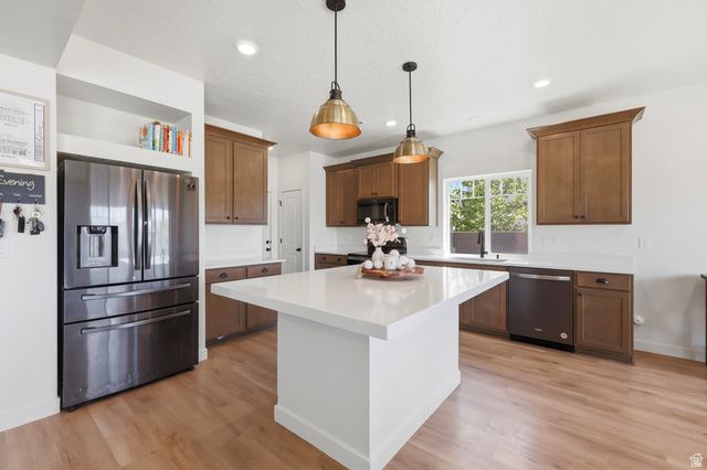 196 S COPPER CANYON LN, Saratoga Springs, UT 84045
