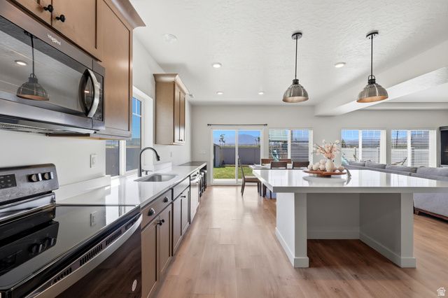 196 S COPPER CANYON LN, Saratoga Springs, UT 84045