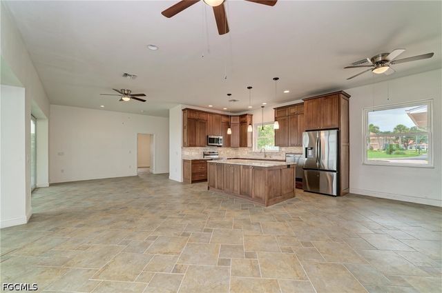 211 Bahia Vista DR, Englewood, FL 34223