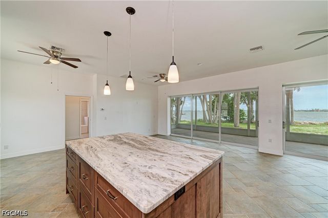211 Bahia Vista DR, Englewood, FL 34223
