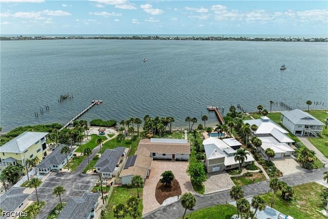 211 Bahia Vista DR, Englewood, FL 34223