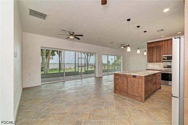 211 Bahia Vista DR, Englewood, FL 34223