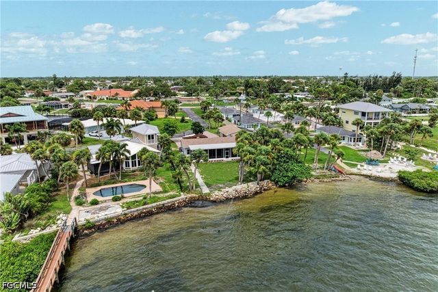 211 Bahia Vista DR, Englewood, FL 34223