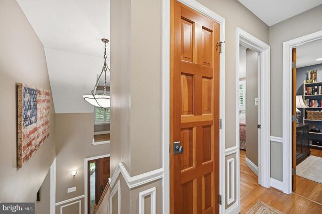 9102 BLUE JUG LNDG, Burke, VA 22015