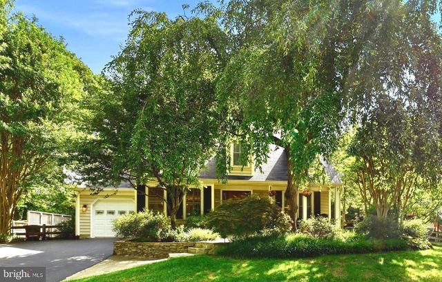 9102 BLUE JUG LNDG, Burke, VA 22015