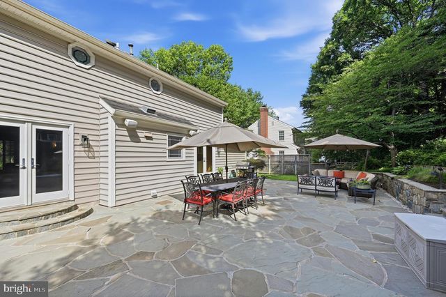 9102 BLUE JUG LNDG, Burke, VA 22015