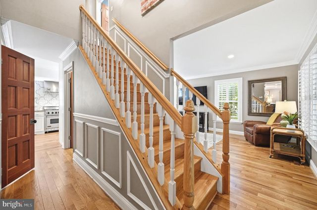 9102 BLUE JUG LNDG, Burke, VA 22015