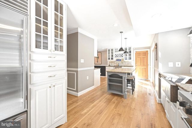 9102 BLUE JUG LNDG, Burke, VA 22015