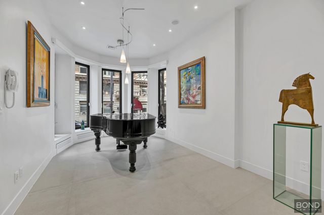 238 W 74th Street House, New York City, NY 10023