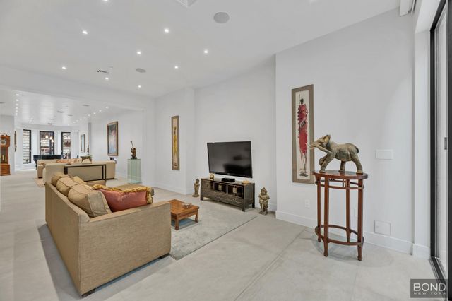238 W 74th Street House, New York City, NY 10023
