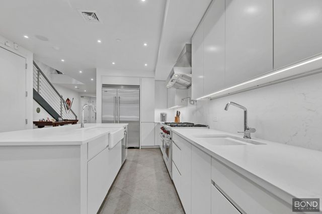 238 W 74th Street House, New York City, NY 10023