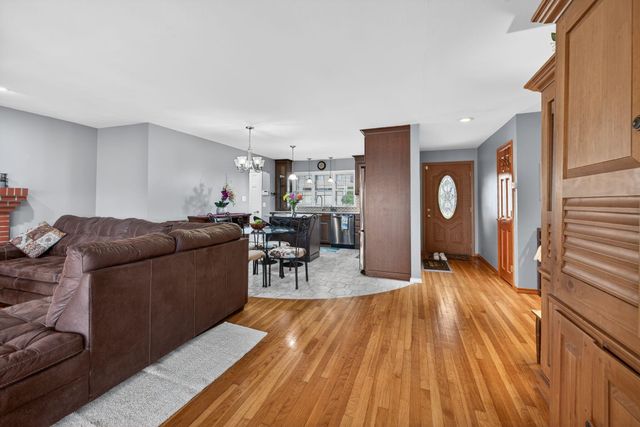 118 River Road, Manchester, NH 03104