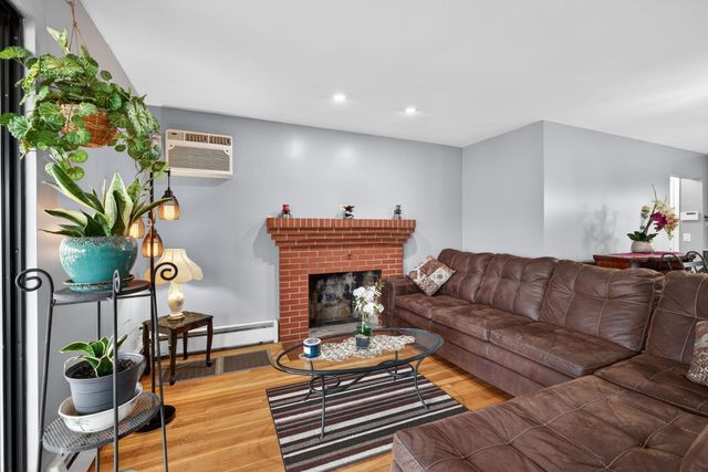 118 River Road, Manchester, NH 03104