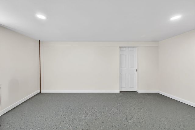 118 River Road, Manchester, NH 03104