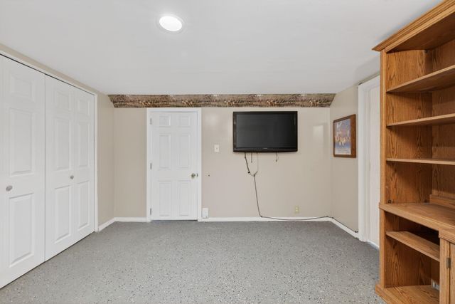 118 River Road, Manchester, NH 03104