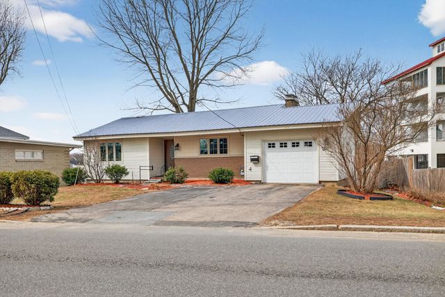 118 River Road, Manchester, NH 03104
