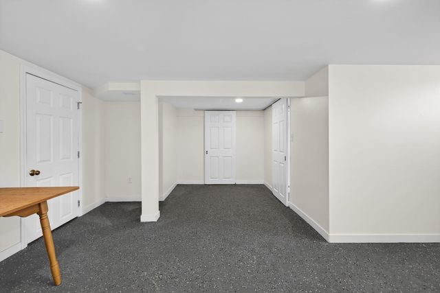118 River Road, Manchester, NH 03104