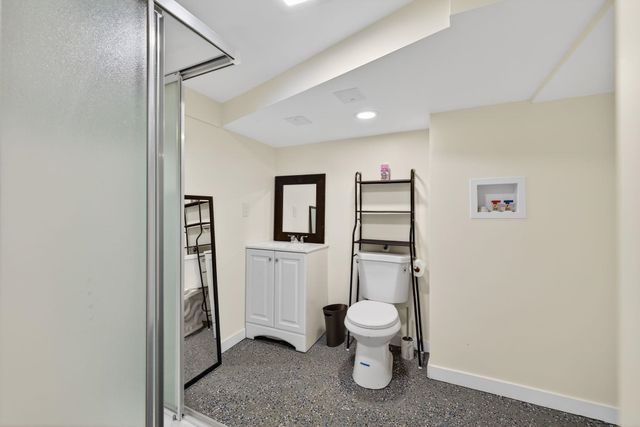 118 River Road, Manchester, NH 03104