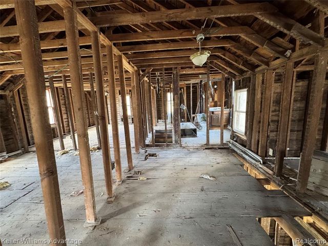 23056 Springbrook Drive, Farmington, MI 48336