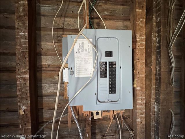 23056 Springbrook Drive, Farmington, MI 48336