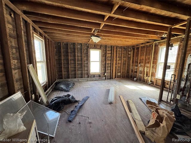 23056 Springbrook Drive, Farmington, MI 48336