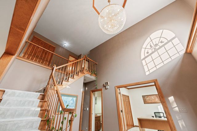 3432 Caine Drive, Naperville, IL 60564