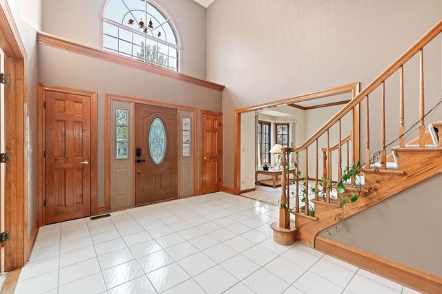 3432 Caine Drive, Naperville, IL 60564