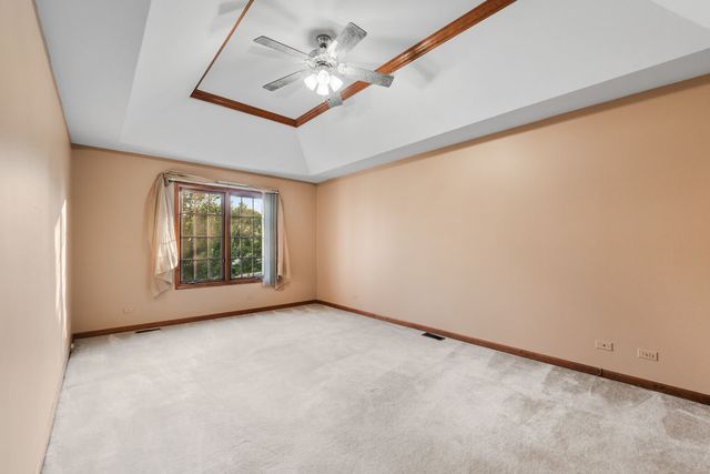 3432 Caine Drive, Naperville, IL 60564