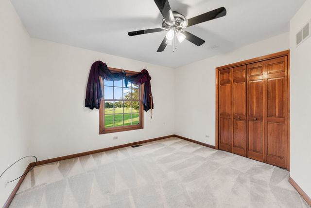 3432 Caine Drive, Naperville, IL 60564