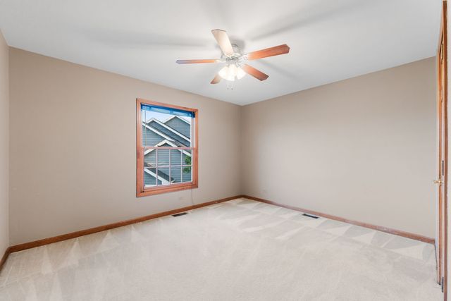 3432 Caine Drive, Naperville, IL 60564