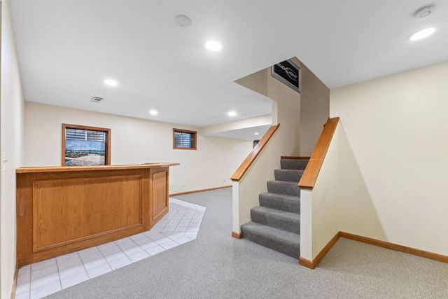 3432 Caine Drive, Naperville, IL 60564