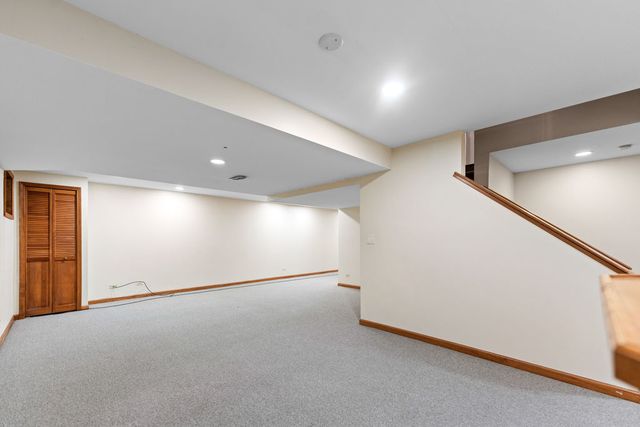 3432 Caine Drive, Naperville, IL 60564