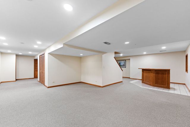 3432 Caine Drive, Naperville, IL 60564