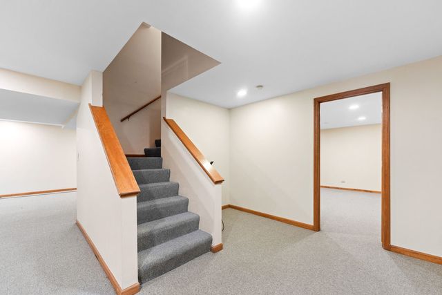 3432 Caine Drive, Naperville, IL 60564