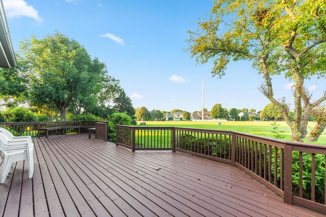 3432 Caine Drive, Naperville, IL 60564