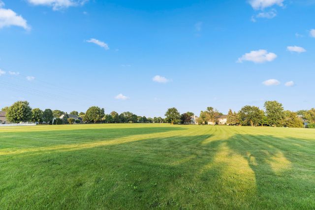 3432 Caine Drive, Naperville, IL 60564