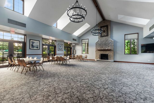 3432 Caine Drive, Naperville, IL 60564