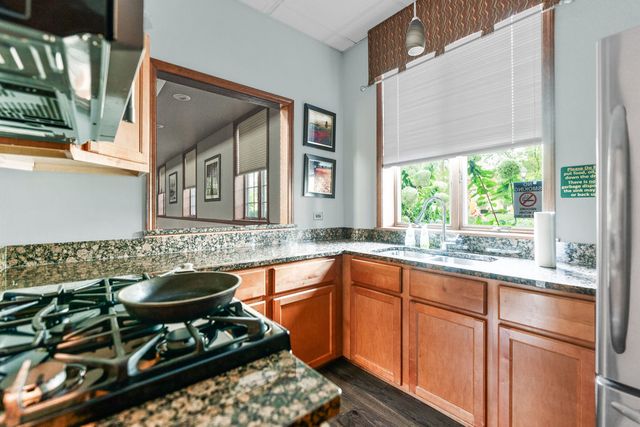 3432 Caine Drive, Naperville, IL 60564