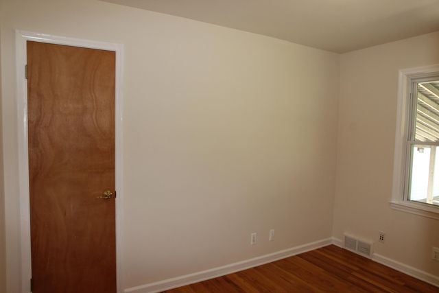 23541 Meadowlark Avenue, Oak Park, MI 48237