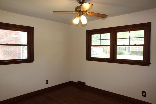 23541 Meadowlark Avenue, Oak Park, MI 48237