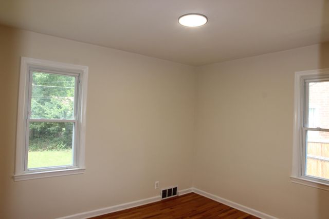 23541 Meadowlark Avenue, Oak Park, MI 48237
