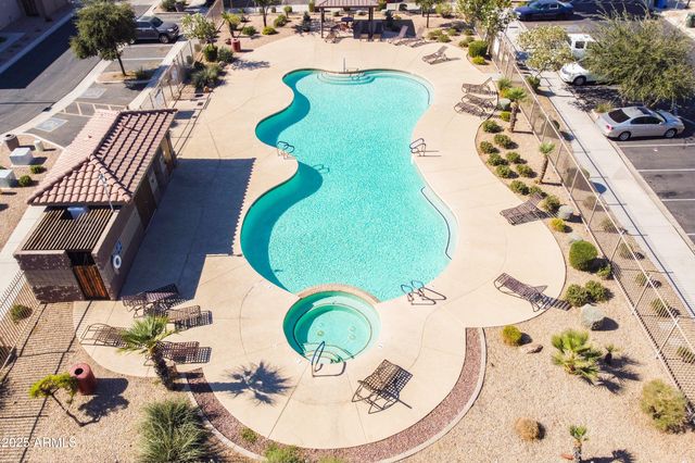 8119 W LYNWOOD Street, Phoenix, AZ 85043