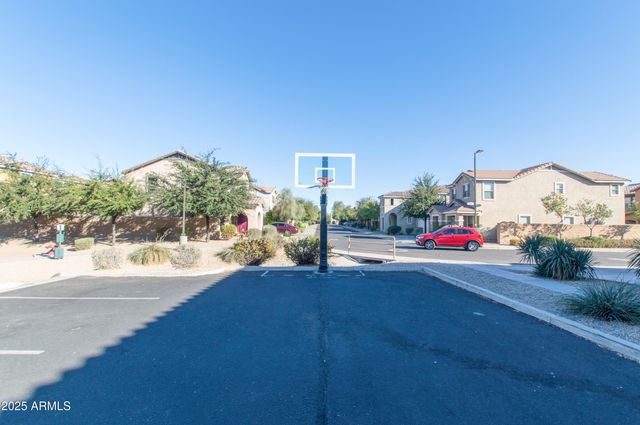 8119 W LYNWOOD Street, Phoenix, AZ 85043