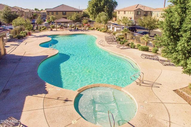 8119 W LYNWOOD Street, Phoenix, AZ 85043