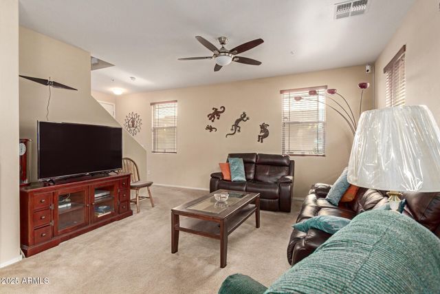 8119 W LYNWOOD Street, Phoenix, AZ 85043