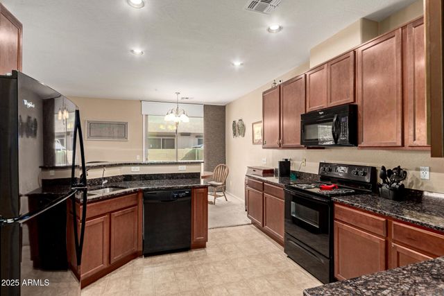 8119 W LYNWOOD Street, Phoenix, AZ 85043