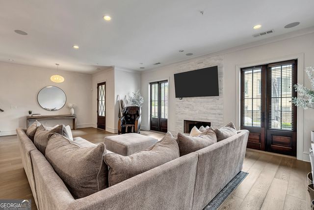 108 Grand Crescent, Alpharetta, GA 30009