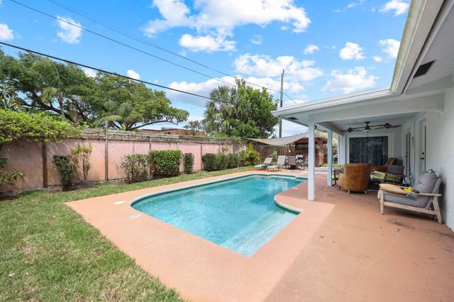513 CURLEW Road, Delray Beach, FL 33444