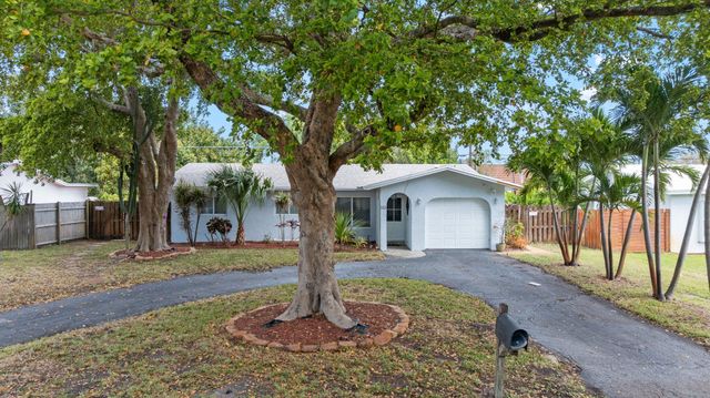 513 CURLEW Road, Delray Beach, FL 33444