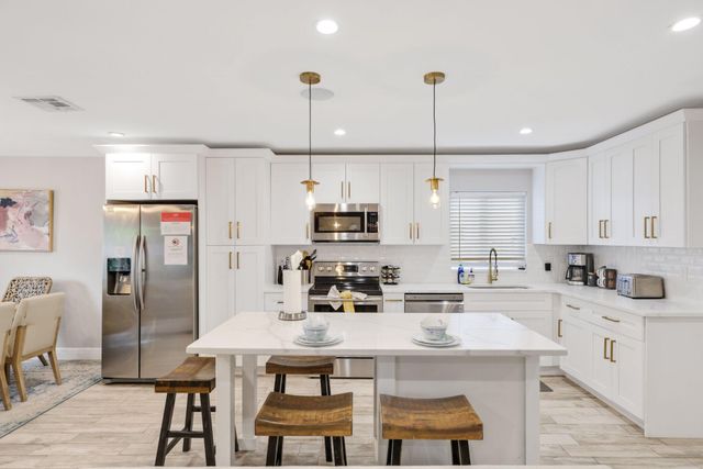 513 CURLEW Road, Delray Beach, FL 33444